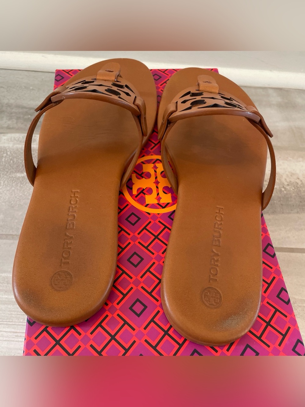 Tory Burch Miller Calf Leather Miele Style 90582 Tan Brown Size 9 - Picture 5 of 9